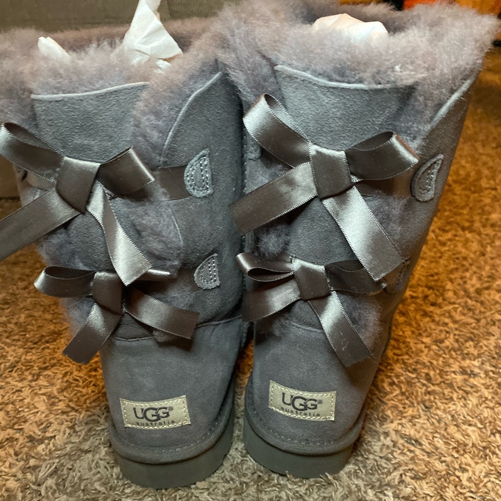 Brand new in box! Grey Ugg Bailey Bow size 10